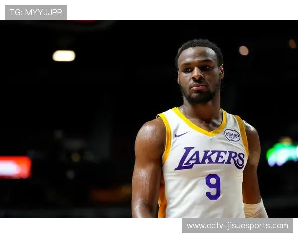 科莫金身破防却仍获积极评价,整体表现赢得认可 科莫金身破防却仍获积极评价,整体表现赢得认可